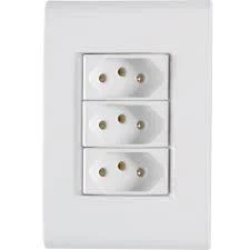 CONJUNTO PLACA 4X2 + 3 TOMADA 2P+T 20A/250V LIZ BRANCO cód.4974